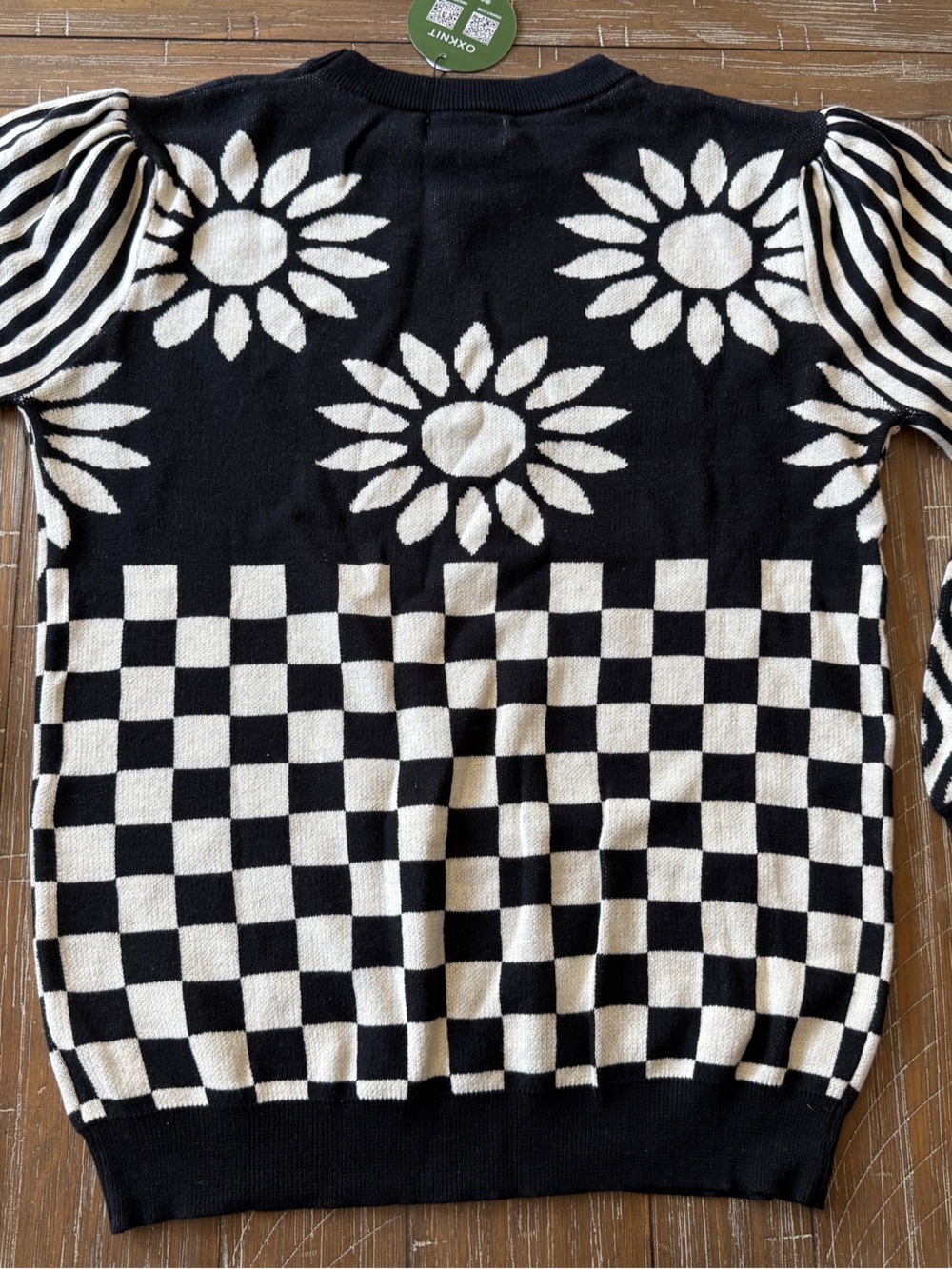 Checker & Floral Contrast Crewneck Sweater - Black/Cream - Picture 3 of 3